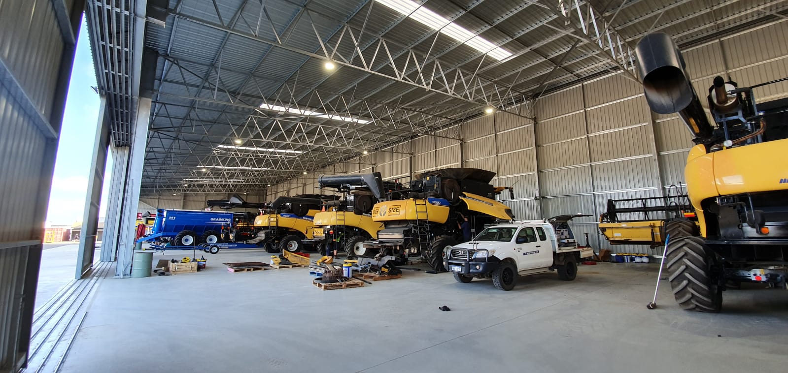 Heavy vehicle workshop