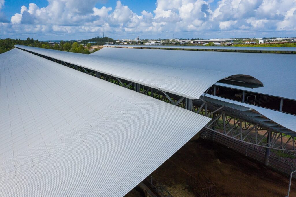 Auspan RIDGEBACK® Feedlot and Dairy Sheds DJI 0653