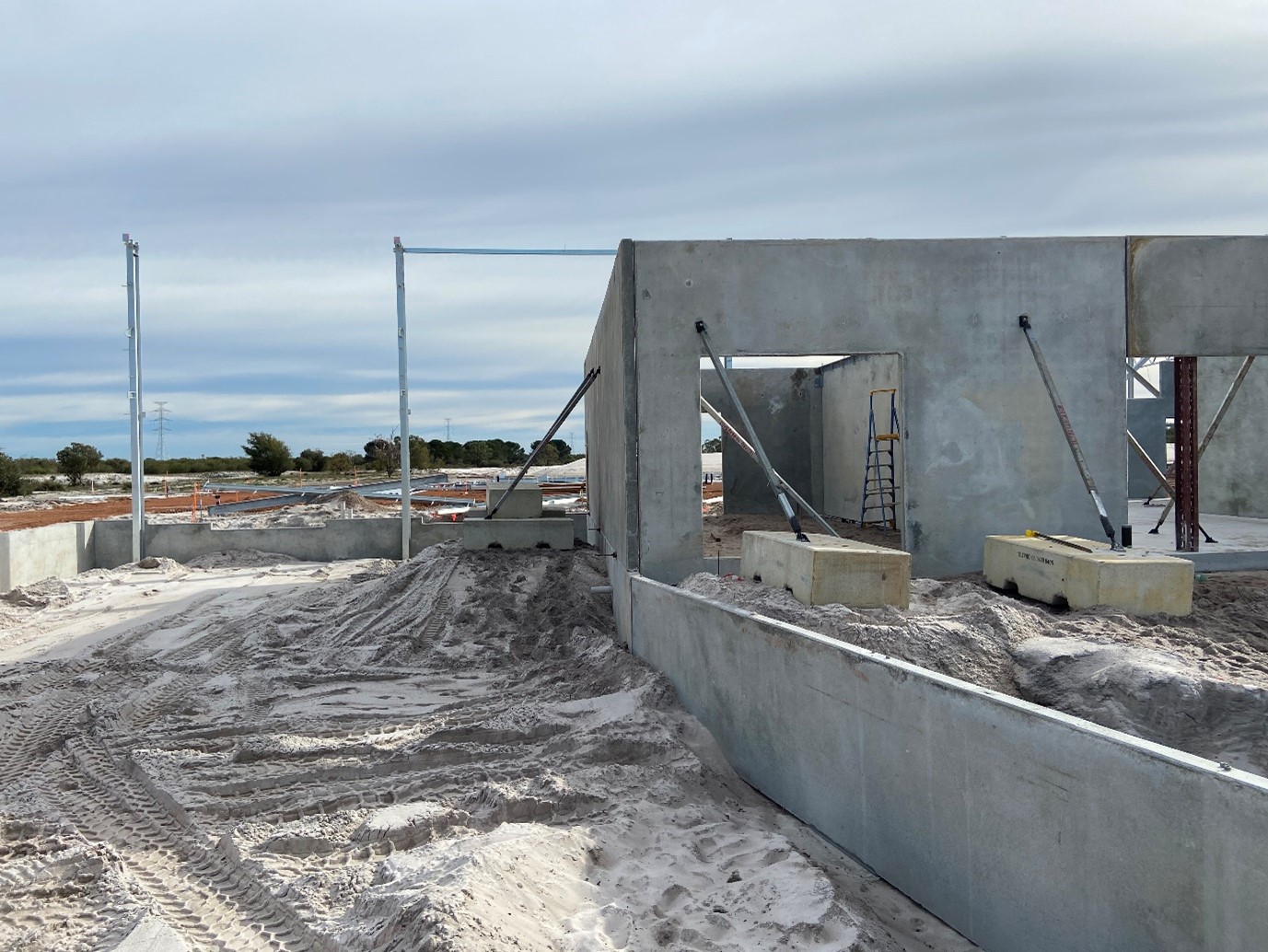 Commercial storage sheds